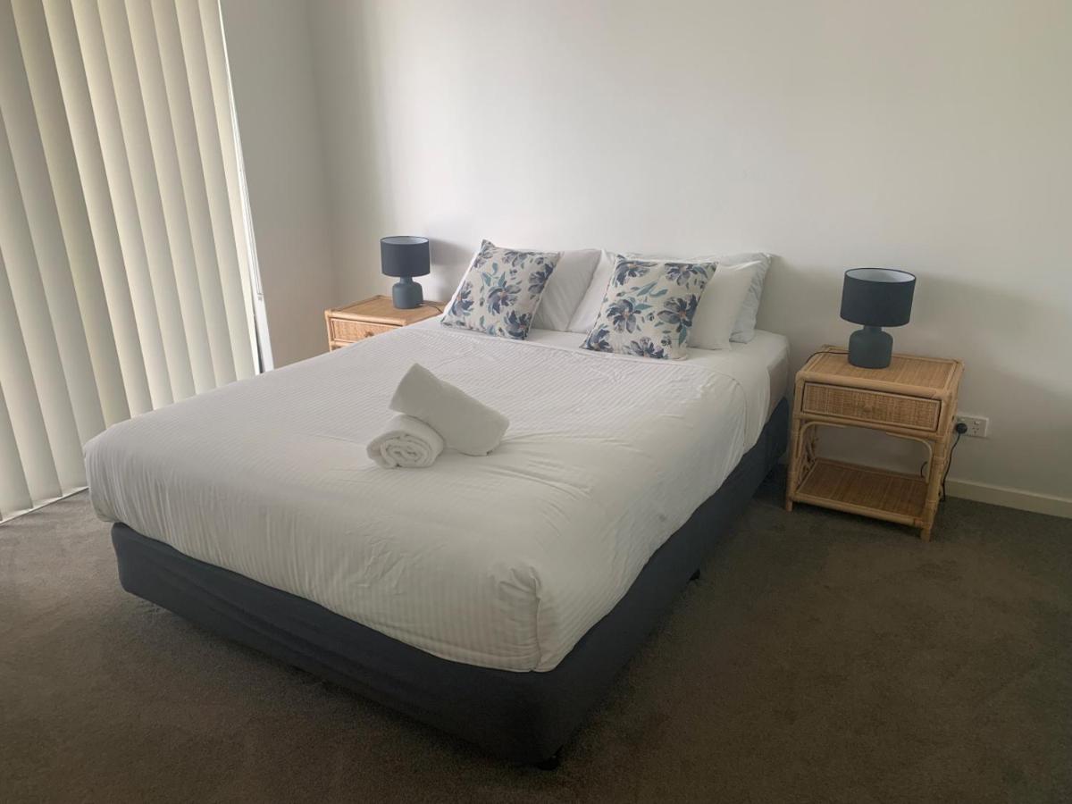 Apartment Hi Surf Unit 2, 92 Head Street, *